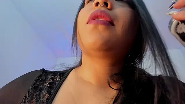 emiily15   online show from October 22, 2025, 6:07 pm