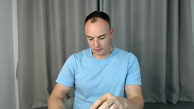 Snapshot of heilgarbest chatting on November 15, 2025, 10:52 am heilgarbest online show from November 15, 2025, 10:52 am