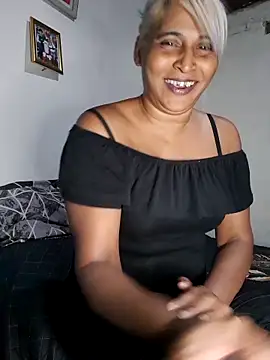 Goodgirlsue 77 online show from June 7, 2026, 5:51 pm