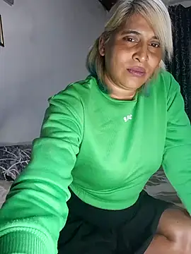 Goodgirlsue 77 online show from June 25, 2026, 12:43 pm