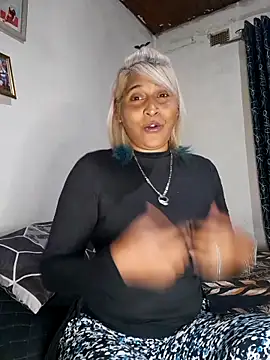 Goodgirlsue 77 online show from June 9, 2026, 11:55 am