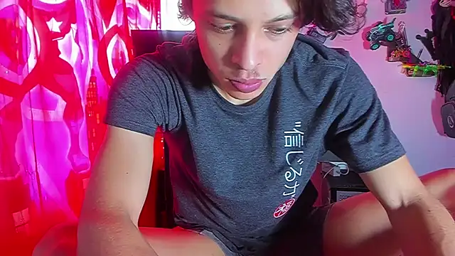 LilOwen  online show from June 15, 2026, 4:17 pm