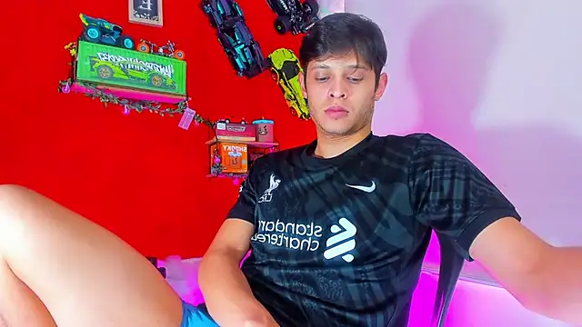 LilOwen  online show from September 30, 2025, 7:09 pm