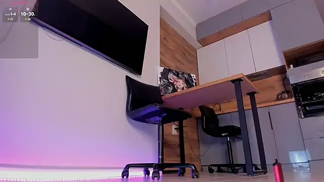 nacumi mi online show from September 27, 2025, 2:34 pm