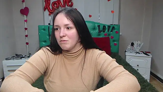 IsabelBlackberry online show from March 13, 2025, 3:17 pm