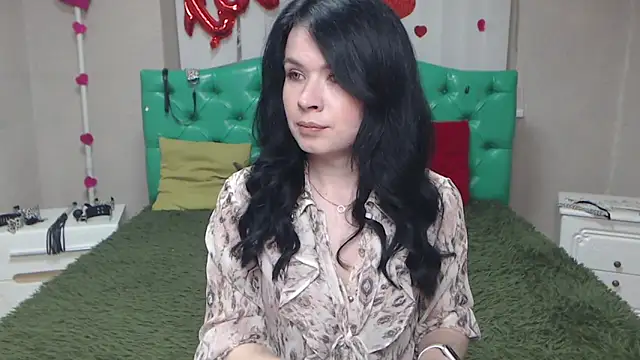 JasmineKouch online show from May 12, 2026, 5:41 pm