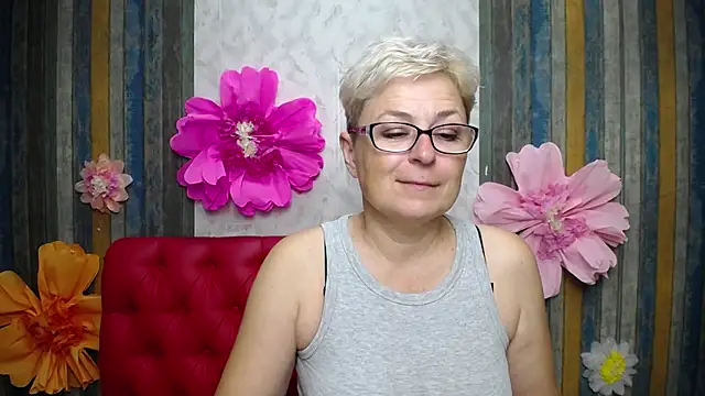 EmiliaGree online show from September 24, 2025, 5:08 pm