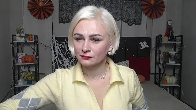 OliviaHorst online show from October 23, 2025, 5:28 am