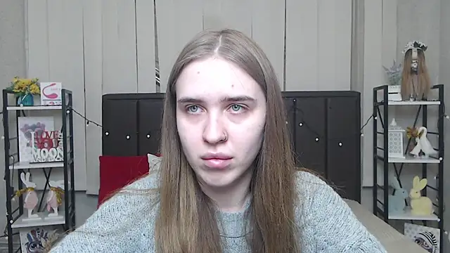 LauraHlot online show from November 23, 2025, 7:13 pm