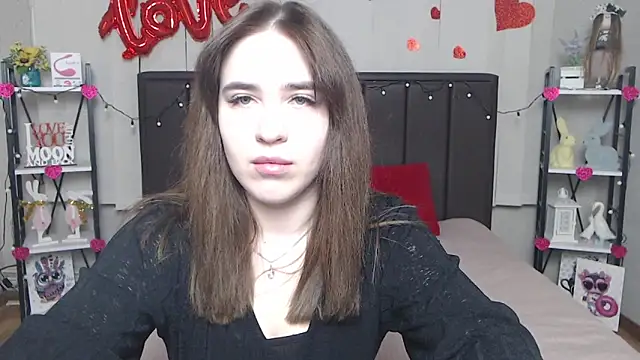 LauraHlot online show from March 19, 2025, 6:24 am