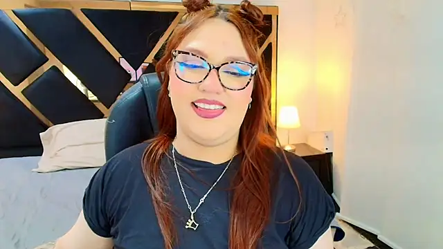 Camiila Osorio online show from June 12, 2026, 7:44 pm