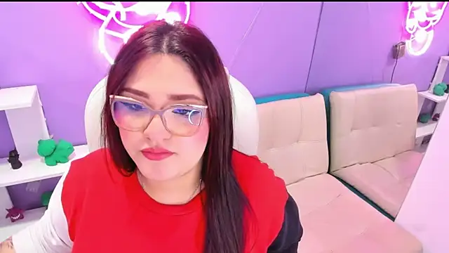 Camiila Osorio online show from September 16, 2025, 7:37 pm