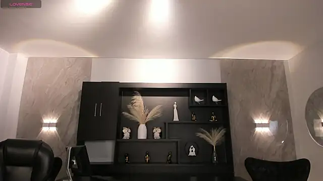 ValeriaVelvet online show from October 18, 2025, 12:07 pm