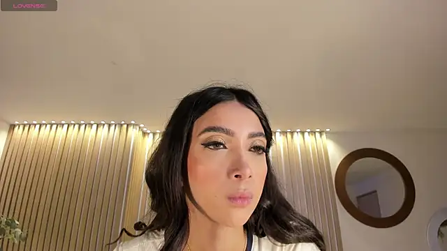 ValeriaVelvet online show from May 6, 2026, 12:09 pm