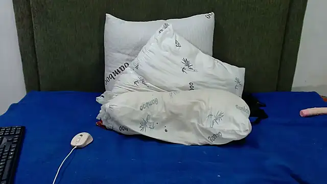 Thickchocolatex2 online show from February 7, 2026, 7:55 pm