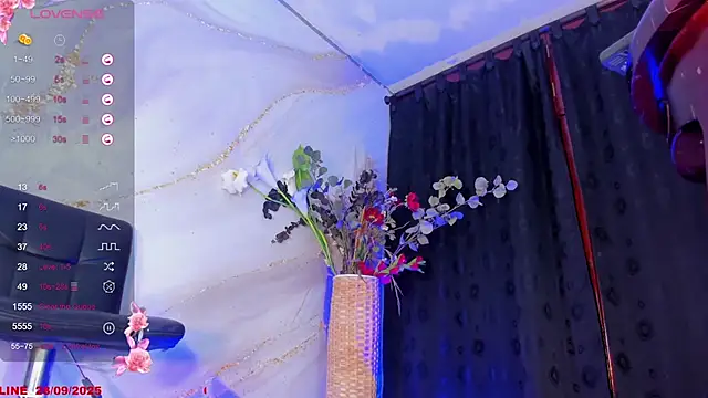 Karla-Ebony online show from September 28, 2025, 1:40 pm