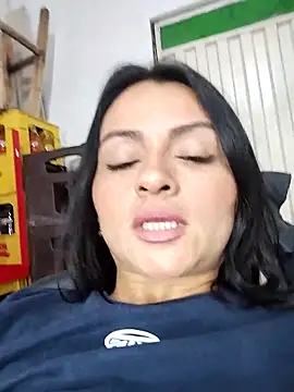 Linda Lars online show from September 26, 2025, 3:13 am