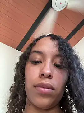 MarieLeon online show from January 6, 2026, 8:46 pm