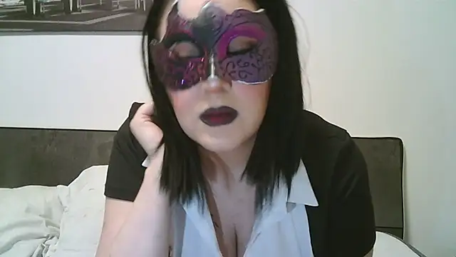 LaDamaNeraa online show from October 20, 2025, 12:38 pm