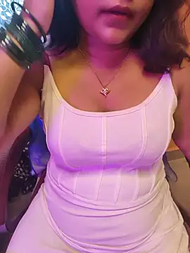 Snapshot of nisha_baby2 chatting on July 25, 2026, 3:25 am nisha baby2 online show from July 25, 2026, 3:25 am