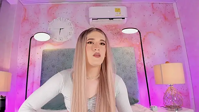 Snapshot of JESSI_NAOMI chatting on March 19, 2026, 4:56 am JESSI NAOMI online show from March 19, 2026, 4:56 am