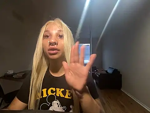 Creolegirl19 online show from July 3, 2026, 11:22 pm