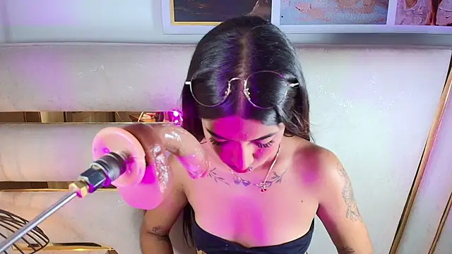 baby naughty1  online show from October 13, 2025, 3:13 pm