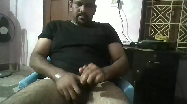 boyplay1000 online show from January 27, 2025, 5:37 pm