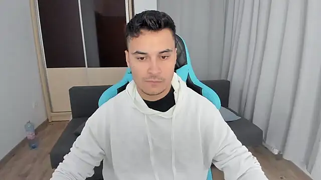 MatMalonne online show from October 22, 2025, 4:56 am