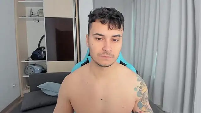 MatMalonne online show from December 4, 2025, 6:56 am