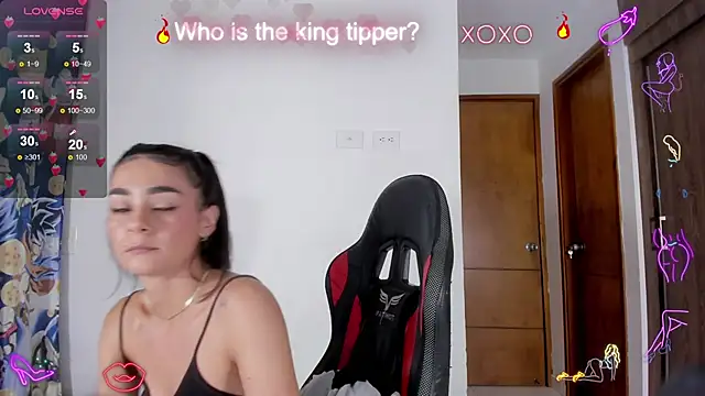 serafelle online show from March 10, 2025, 4:07 am