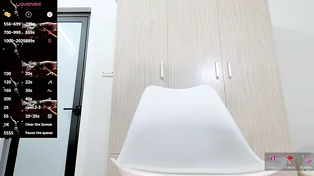 Kana hoshii online show from November 12, 2025, 5:00 am