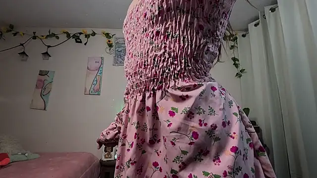 Snapshot of Tomoe_b chatting on February 24, 2026, 7:09 am Tomoe b online show from February 24, 2026, 7:09 am