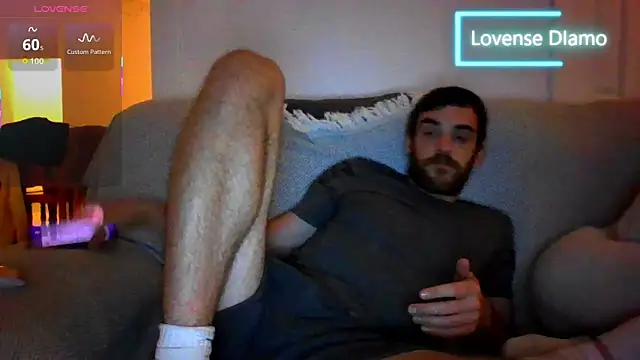 Snapshot of _NakedChef_ chatting on October 22, 2025, 11:25 pm NakedChef online show from October 22, 2025, 11:25 pm