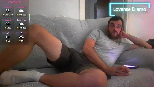 Snapshot of _NakedChef_ chatting on September 20, 2025, 4:45 pm NakedChef online show from September 20, 2025, 4:45 pm