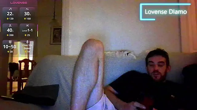 Snapshot of _NakedChef_ chatting on October 5, 2025, 1:40 am NakedChef online show from October 5, 2025, 1:40 am