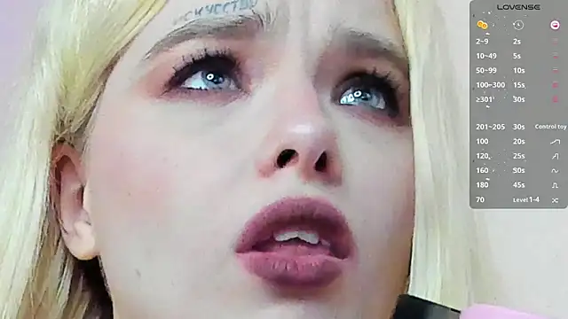 MisssLola online show from January 31, 2025, 4:06 pm