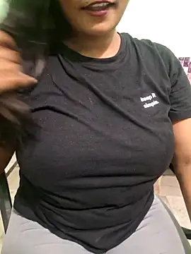 N-Natasha online show from September 9, 2025, 5:11 pm