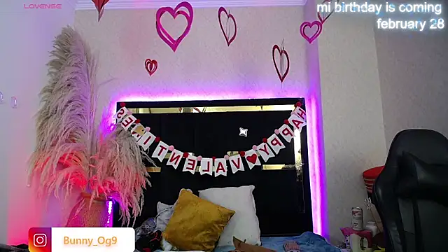 Snapshot of Bunny_O chatting on February 13, 2026, 11:16 pm Bunny O online show from February 13, 2026, 11:16 pm