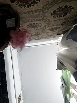 SweetLeila40 online show from February 16, 2026, 10:29 pm