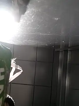 SweetLeila40 online show from November 8, 2025, 8:01 pm