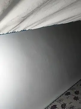 SweetLeila40 online show from February 16, 2025, 10:33 pm