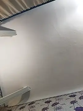 SweetLeila40 online show from February 21, 2025, 9:11 pm