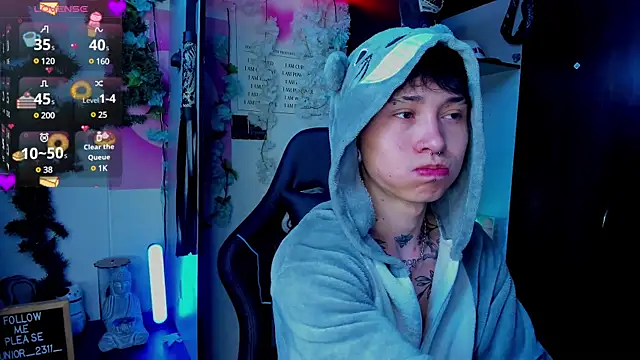 juniior 2311  online show from March 21, 2025, 12:28 pm