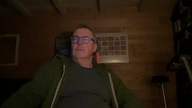 lelohop online show from February 12, 2026, 4:34 am