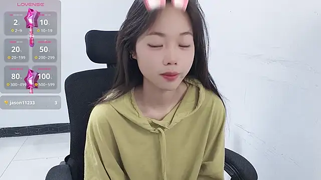 Lvy--v online show from January 8, 2025, 10:37 pm