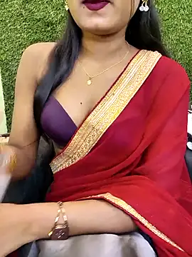 Snapshot of yhona_darling chatting on March 31, 2026, 3:47 pm yhona darling online show from March 31, 2026, 3:47 pm