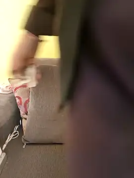 Snapshot of yhona_darling chatting on January 10, 2026, 10:21 am yhona darling online show from January 10, 2026, 10:21 am