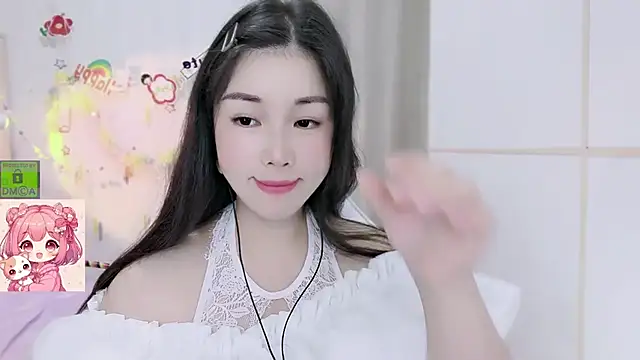 HK angelchloe online show from August 3, 2026, 1:14 am