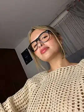 Odett  online show from March 17, 2025, 7:46 am